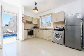 Nissini Villa #8 - Image 4