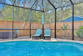 3BR with private pool, fireplace, grill, AC, & W/D - Image 4