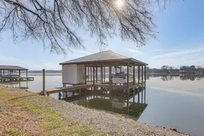 Cozy Cottage on Main Channel of Lay Lake - Image 2