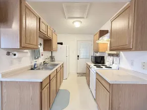 Eleven South: One - Modern Studio Apartment - Image 4