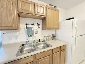 Eleven South: One - Modern Studio Apartment - Image 3