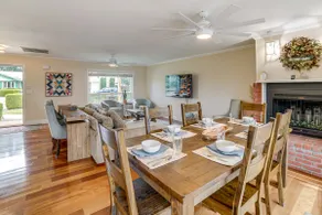 Waterfront Clear Lake Home w/ Game Room & Deck! - Image 5