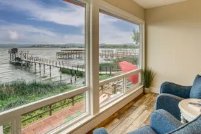 Waterfront Clear Lake Home w/ Game Room & Deck! - Image 2
