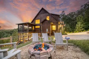 Three Broomsticks - View, game room, hot tub, pets - Image 2