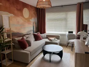9 Minutes From Stanstead Airport - Sleeps 6 - Image 2