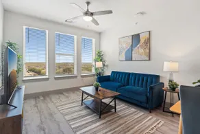 Luxury 2BD/2BA Next to Airport 3115 - Image 4