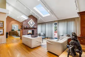 Sunny Dream Home - Image 2