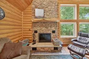 Forest Escape w/ Hot Tub & Bunk Rooms - Image 4
