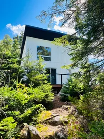 Hightower Luxury Lakefront Chalet - Image 3
