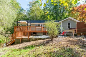 Dew Drop Inn | 4BR Retreat | Lakeside | Hot Tub - Image 5