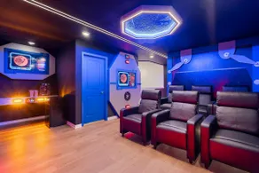 10Bd Epic Vacation Home! Themed Rooms Windsor Cay - Image 2