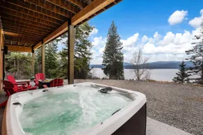 Hygge Hideaway - Breathtaking Lake View + Hot Tub - Image 3