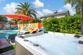 The Retro Pool Hot Tub Basketball Games - Image 2