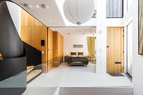 Stylish Townhouse by Primrose Hill - Image 3