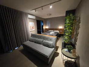 2009 Emperor's Suite Super Luxury Automated - Image 5