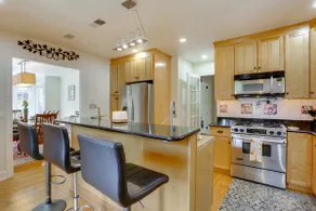 Walk to Hudson River Waterfront: Newburgh Home - Image 3