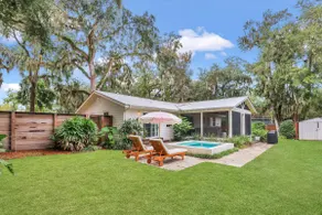 Private Cottage Oasis | Pretty Porch, Splash Pool - Image 3