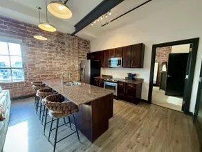 Downtown Dream - A Home Run in the Arts District - Image 3