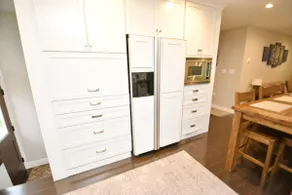 Updated home blocks from ND w/3 full baths (1015) - Image 5