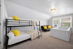 Your perfect getaway| 1 mile from Churchill Downs! - Image 3