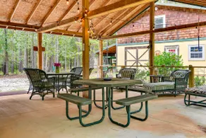 Forested Family Hideaway Near Lake Sinclair! - Image 2