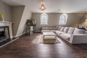 Penthouse with sea views on the Hoe - Image 3