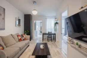 City Haven Stay | 4BR Stylish Getaway - Image 2
