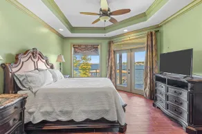 Lake Escape Paradise: Lakefront Retreat | Private - Image 3