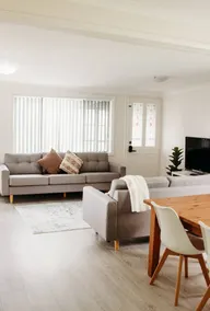 Modern Home - 2 min To CBD - near Lakes & Forests - Image 3
