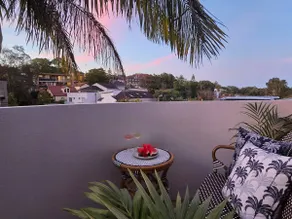 The Palm Suite on Francis - Image 2