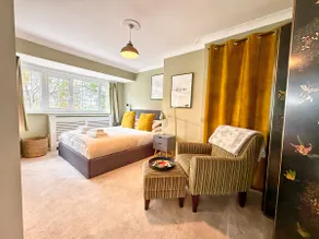 Charming 4 bedroom home in Felsted - Image 2