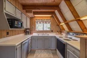 Creekside Cabin - kayak, SUP, WiFi - Image 3