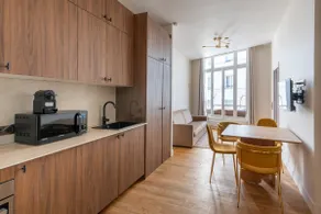 Elegant 1BDR Paris Getaway for 4 near Bastille - Image 3