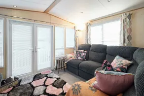 Host & Stay - Leon's Retreat - Image 2