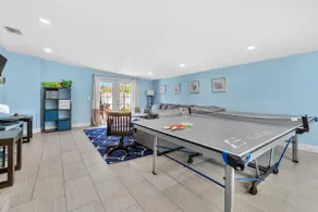 Artsy South Tampa Home | Game Room, Yard & Pets - Image 4