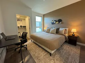 New Oasis Near Disneyland Pool Gym Free Parking - Image 2