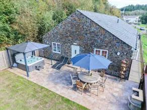 The Barn - 4 Bedroom - Tyn-Y-Coed Farm - Cardiff - Image 3
