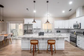 Oakhurst Oasis :Modern Design, Hot Tub, Sleeps 19+ - Image 3