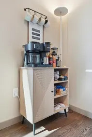Near CDA Lake | Gym, In-Unit Laundry, Free Parking - Image 4