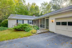 Near Main St & Festivals: Peaceful Keene Getaway! - Image 4