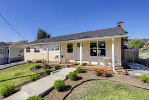 Walk to Dtwn Camas! Updated Home w/ Game Room - Image 4