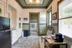 The Presidential Stay, Converted Railcar in Dubois - Image 5