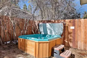 Charming Modern Retreat, Hot tub, Backyard & Pets - Image 5