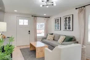'zen Haven' Lakefront Erie Home w/ Shore Access - Image 4