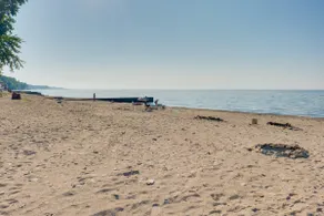 'wishin & Fishin' Walkable Erie Home By the Beach! - Image 3