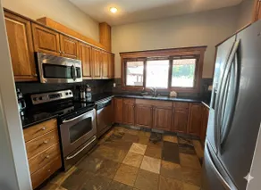Premium Slope-Side Retreat - Image 4