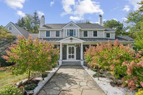 6 bedrooms! Hot tub/firepit/deck/Pet friendly clos - Image 2