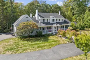 6 bedrooms! Hot tub/firepit/deck/Pet friendly clos - Image 3