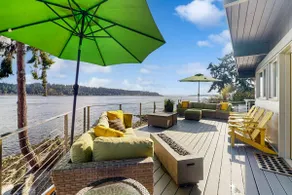 2BR Waterfront home w/deck, W/D & fireplace-views - Image 3