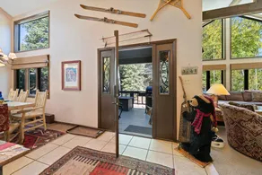 Cozy East Vail Retreat with Fireplace 2 Balconies - Image 4